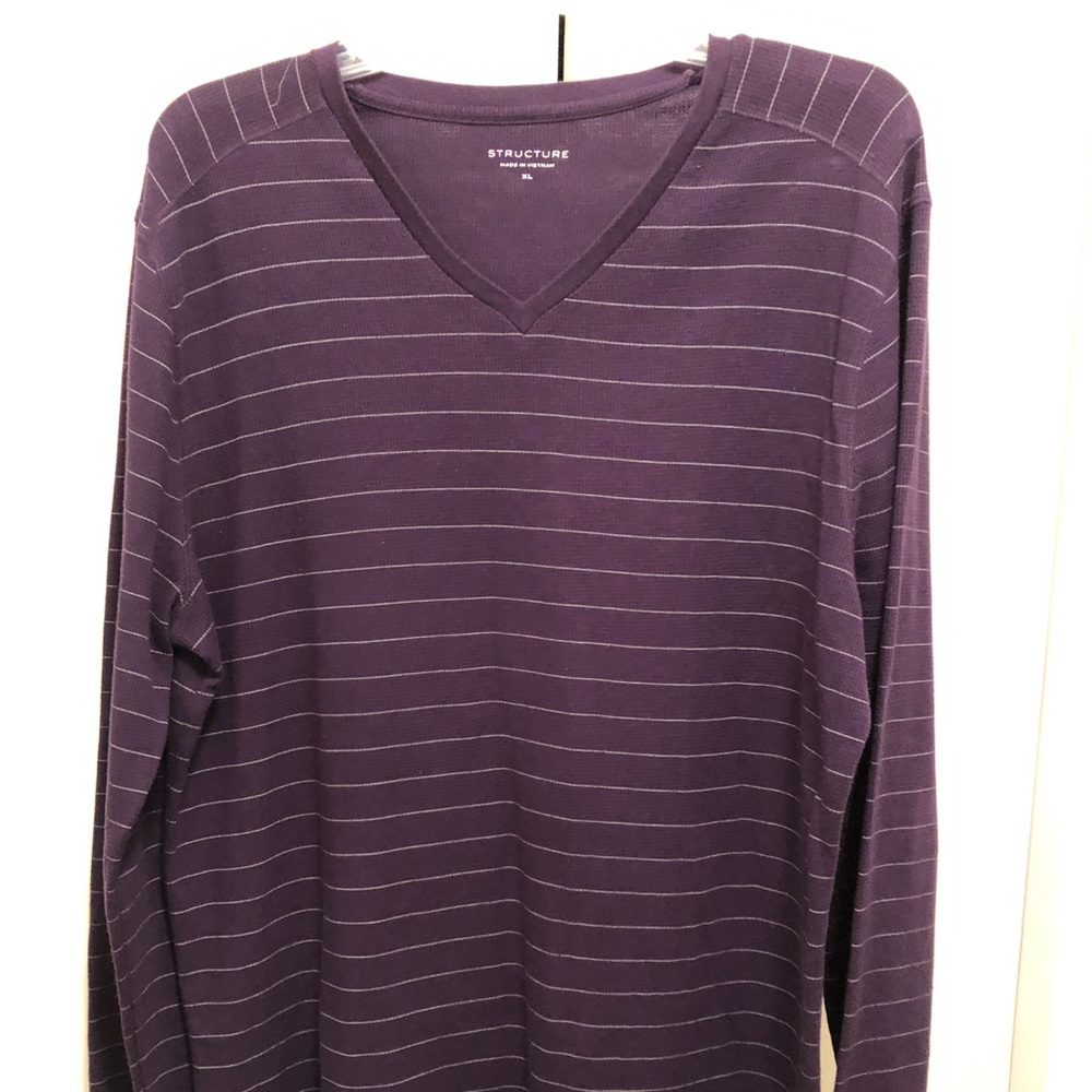 Men’s Structure long sleeve v-neck tee